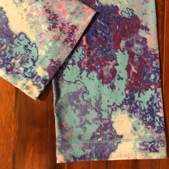 SOLD! Layer 8 Leggings in Shades of Blue - Picture 5 of 5